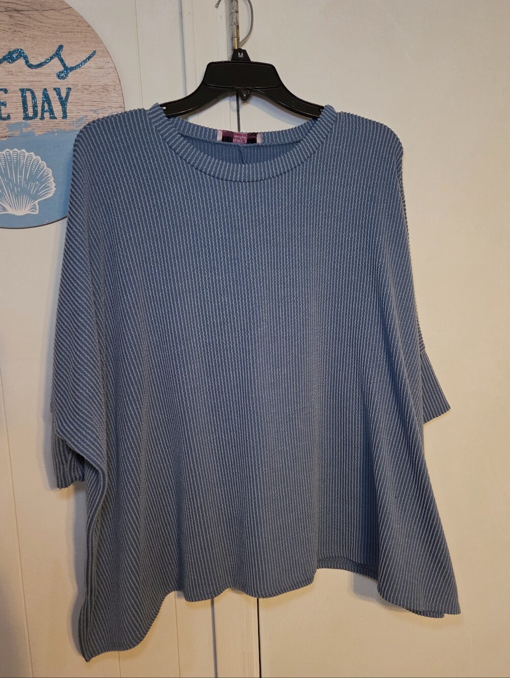 Discount Divas Boutique Blue Ribbed Knit 3/4 Sleeve Crewneck Pullover, Regular